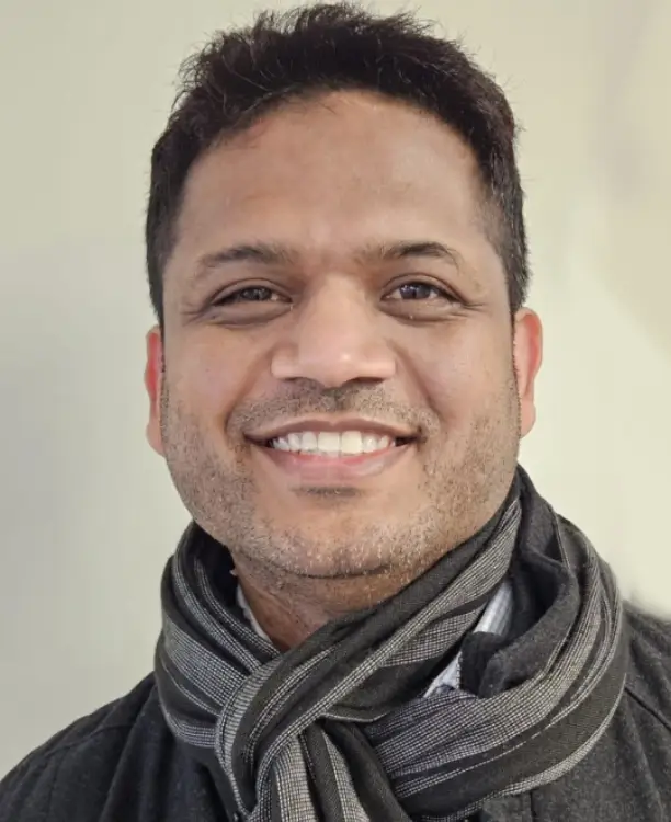 Dr Vijay Prakashchandra Shah